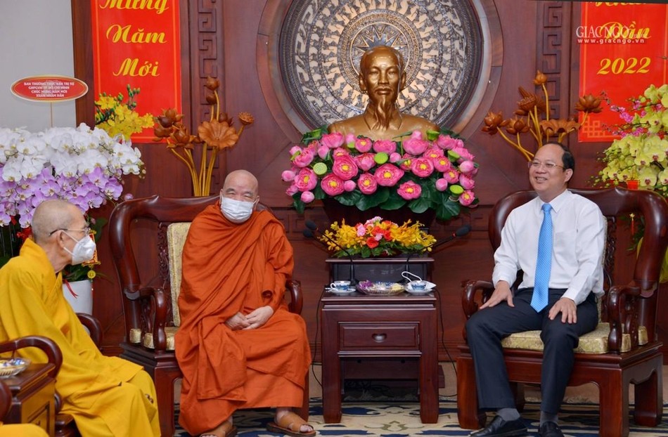 Phó Bí thư Thành ủy Nguyễn Hồ Hải tiếp thân mật chư tôn đức Ban Thường trực Ban Trị sự TP.HCM