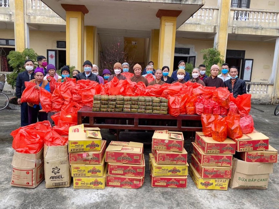 Các chùa huyện Vũ Thư trao quà từ thiện tại Bệnh viện Da liễu Thái Bình Các chùa huyện Vũ Thư trao quà từ thiện tại Bệnh viện Da liễu Thái Bình