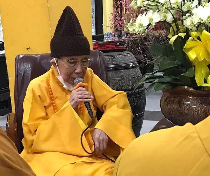 Trưởng lão Hòa thượng ban đạo từ, chúc Tết Trưởng lão Hòa thượng ban đạo từ, chúc Tết