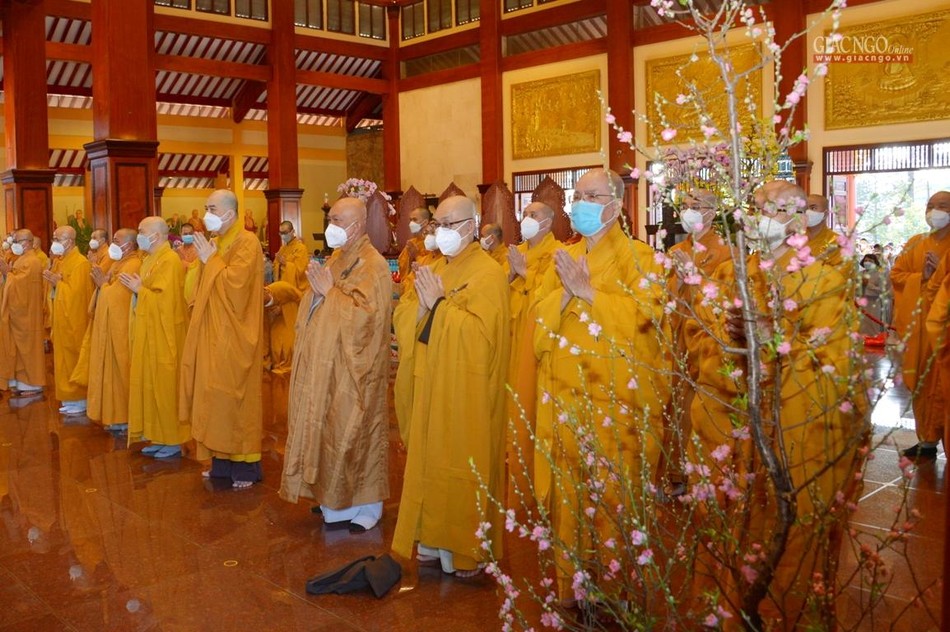 Truyền thống khai đàn Pháp hội Dược Sư vào mùng 6 Tết Truyền thống khai đàn Pháp hội Dược Sư vào mùng 6 Tết