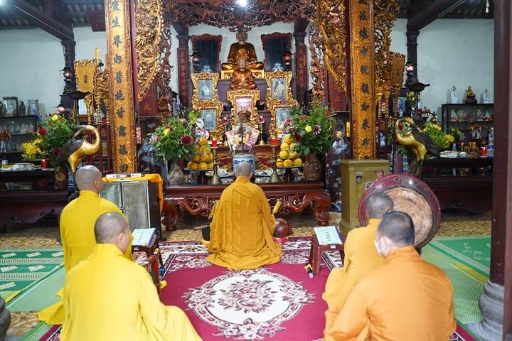 Nghi lễ đỉnh lễ, tụng kinh cúng dường lịch đại Tổ sư