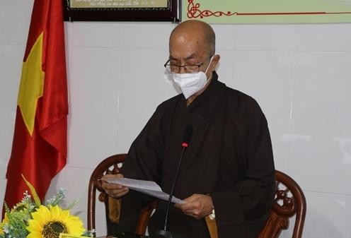 Hòa thượng Thích Nhựt Tấn chủ trì buổi họp Hòa thượng Thích Nhựt Tấn chủ trì buổi họp