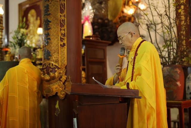 Hòa thượng Thích Khế Chơn đã đọc thư chúc Tết của Đức Trưởng lão Hòa thượng Quyền Pháp chủ GHPGVN Hòa thượng Thích Khế Chơn đã đọc thư chúc Tết của Đức Trưởng lão Hòa thượng Quyền Pháp chủ GHPGVN