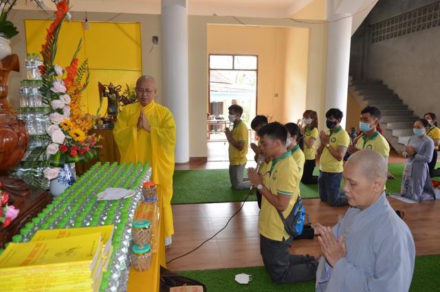 Cư sĩ Đào Kim Long tác bạch cúng dường Cư sĩ Đào Kim Long tác bạch cúng dường