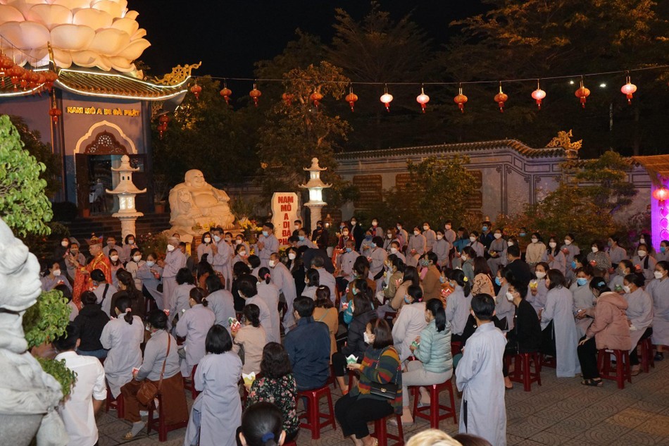 Cầu nguyện an lành đầu năm trở thành nét đẹp văn hóa, tín ngưỡng của người Phật tử Cầu nguyện an lành đầu năm trở thành nét đẹp văn hóa, tín ngưỡng của người Phật tử