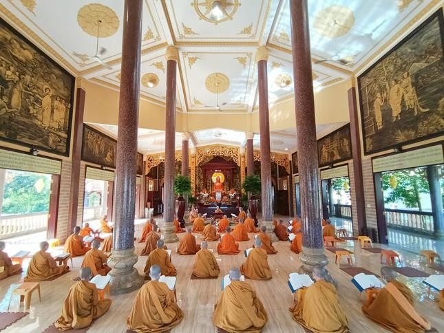 Khóa tu tưởng niệm 68 năm đức Tổ sư Minh Đăng Quang vắng bóng Khóa tu tưởng niệm 68 năm đức Tổ sư Minh Đăng Quang vắng bóng