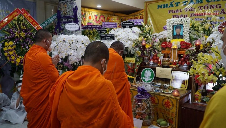 Chư Tăng chùa Candaransi viếng Chơn linh Cư sĩ Tống Hồ Cầm