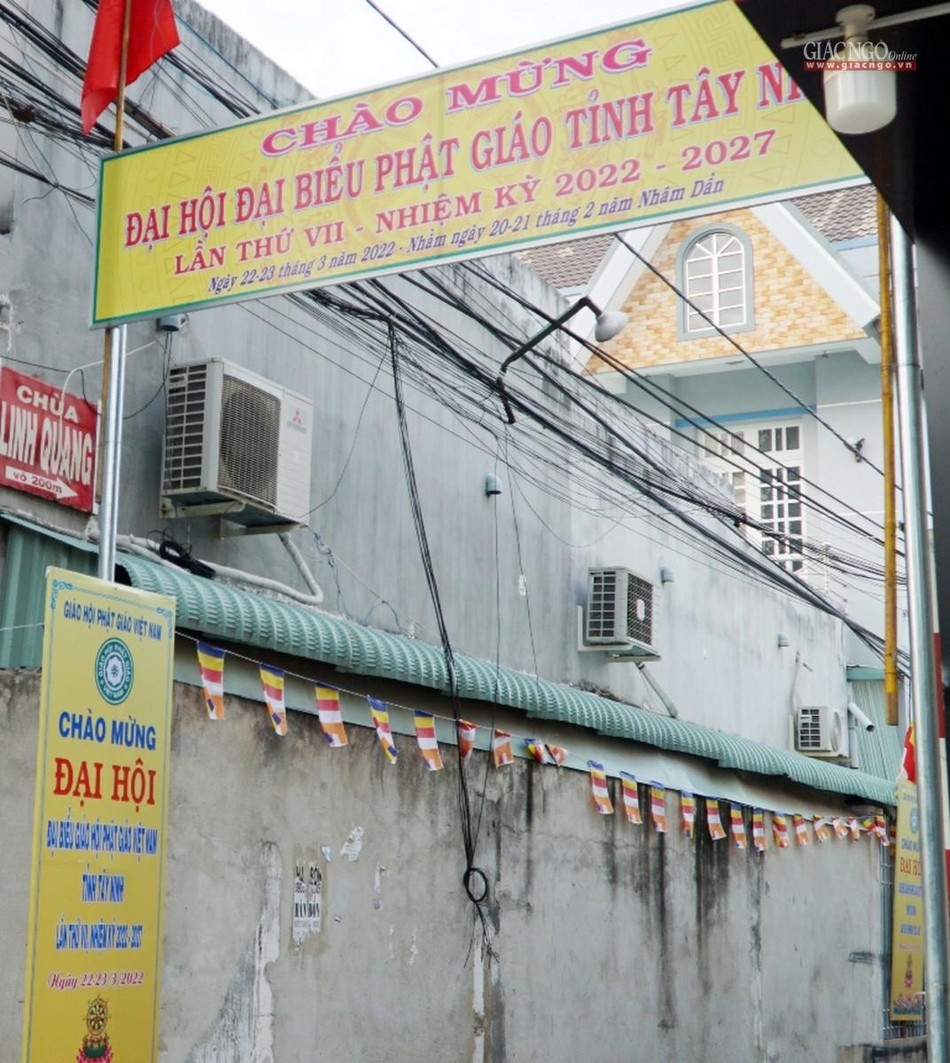 Hẻm 46 Cách Mạng Tháng Tám dẫn vào chùa Linh Quang