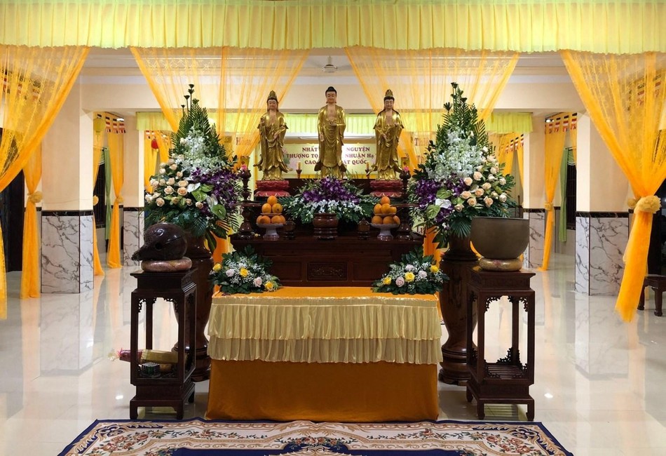 Tại Giác linh đường chùa Bửu Lâm Tại Giác linh đường chùa Bửu Lâm