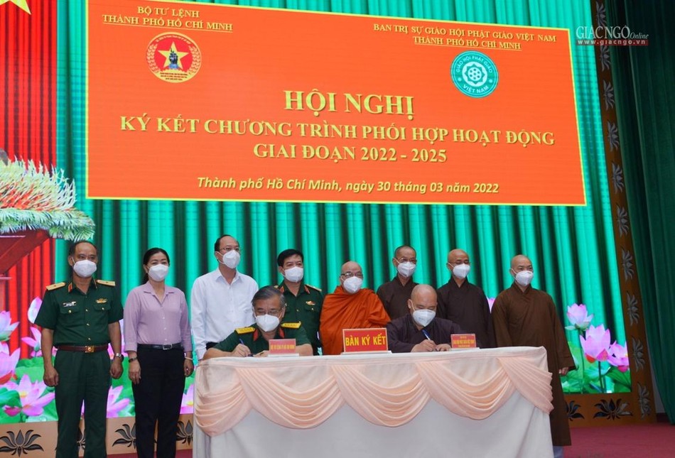 Đại diện 2 đơn vị ký kết chương trình phối hợp hoạt động giai đoạn 2022-2025 Đại diện 2 đơn vị ký kết chương trình phối hợp hoạt động giai đoạn 2022-2025