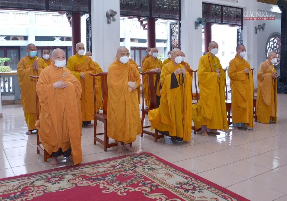 Nguyện noi theo tấm gương về công hạnh rạng ngời đối với Đạo pháp, Dân tộc