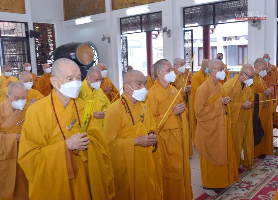 Chư tôn đức tưởng niệm, tri ân công đức to lớn của Trưởng lão Hòa thượng với Đạo pháp và Dân tộc