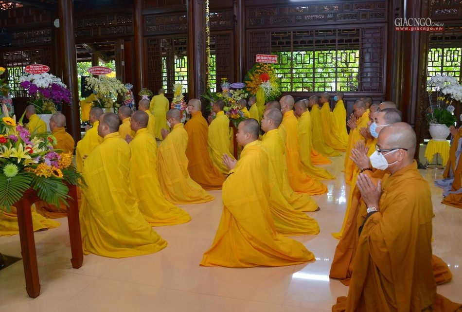 Thành kính tưởng niệm vị Trưởng lão Hòa thượng dấn thân hành đạo, mở nhiều Phật học viện đào tạo Tăng tài, kiến tạo các tự viện, nhà giáo dục, hoằng pháp, lãnh đạo Phật giáo ở thời hiện đại