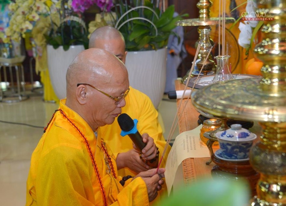 ... Thành kính tưởng niệm Giác linh cố Trưởng lão Hòa thượng Thích Trí Thủ