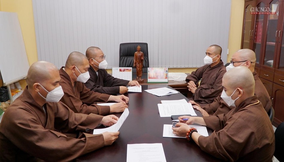 Thường trực Ban Thông tin - Truyền thông thảo luận các hoạt động Phật sự gắn với nhiều sự kiện quan trọng do Giáo hội TP.HCM tổ chức Thường trực Ban Thông tin - Truyền thông thảo luận các hoạt động Phật sự gắn với nhiều sự kiện quan trọng do Giáo hội TP.HCM tổ chức