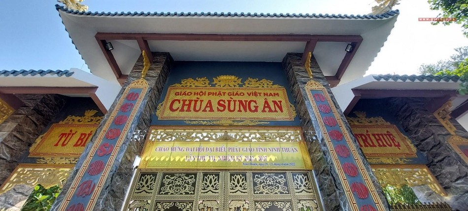 Biểu ngữ chào mừng đại biểu tham dự đại hội Phật giáo tỉnh Ninh Thuận