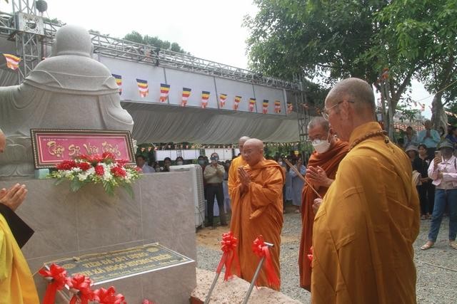 Nghi thức nguyện hương, sái tịnh và đặt viên đá xây dựng trùng tu tịnh xá Ngọc Hương Thiền