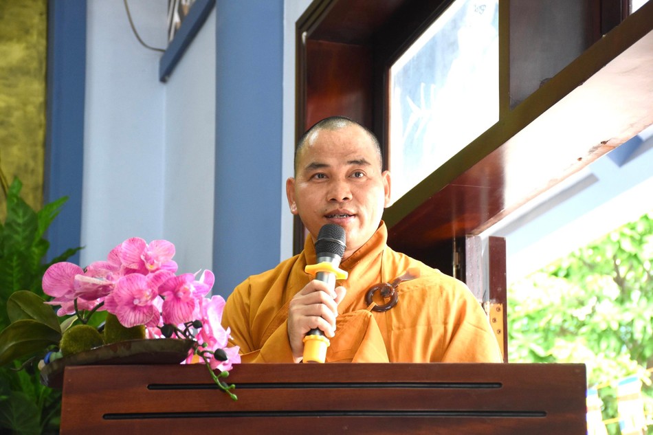 Thượng tọa Thích Thiện Thông phát biểu khai mạc Thượng tọa Thích Thiện Thông phát biểu khai mạc
