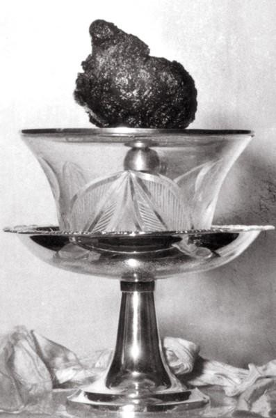 Trái tim Bồ-tát Thích Quảng Đức sau lửa nung 4.000 độ C Trái tim Bồ-tát Thích Quảng Đức sau lửa nung 4.000 độ C