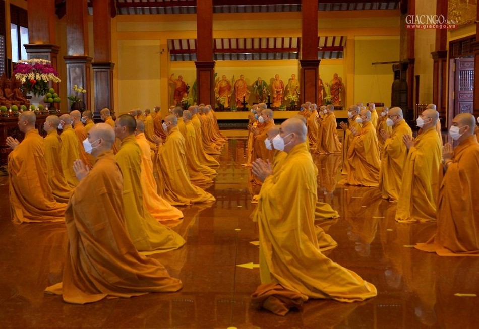 Giới luật còn, tức Phật pháp còn trên thế gian