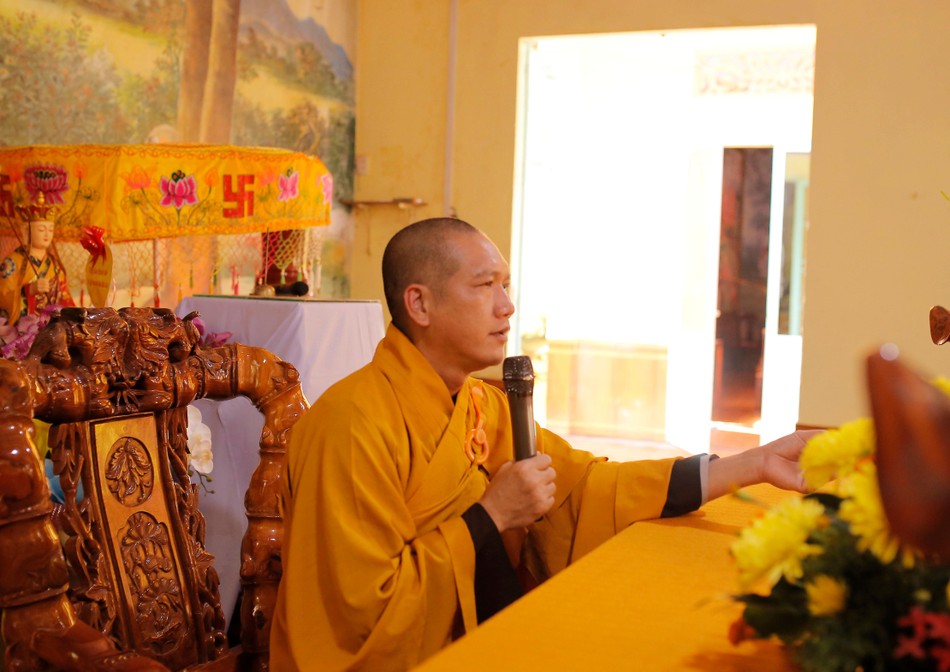 Thuyết giảng tại khóa tu dành cho Phật tử Thuyết giảng tại khóa tu dành cho Phật tử