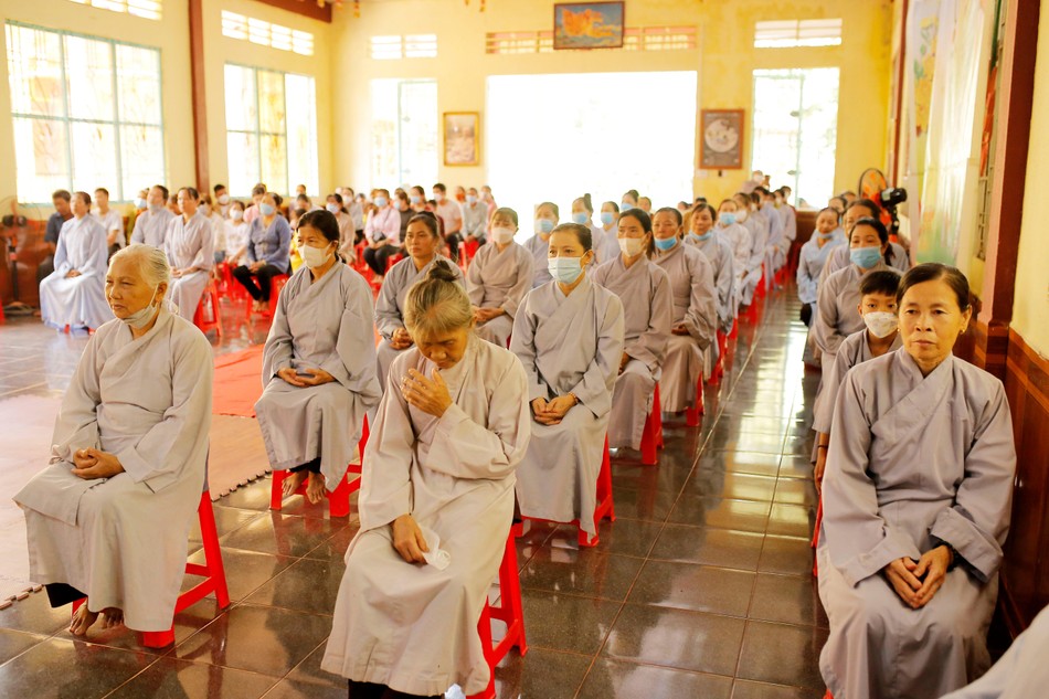 Phật tử tham gia khóa tu Phật tử tham gia khóa tu