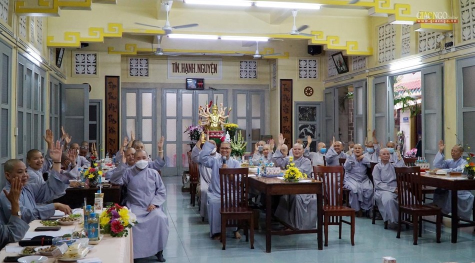 Chư Ni biểu quyết đề xuất Ni trưởng Thích nữ Như Thảo làm Phó Thường trực Phân ban Ni giới TP.HCM nhiệm kỳ 2022-2027 Chư Ni biểu quyết đề xuất Ni trưởng Thích nữ Như Thảo làm Phó Thường trực Phân ban Ni giới TP.HCM nhiệm kỳ 2022-2027