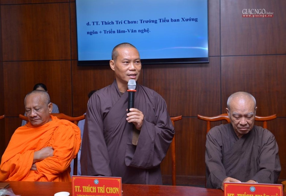 Thượng tọa Thích Trí Chơn trình công tác triển lãm, văn nghệ chào mừng Thượng tọa Thích Trí Chơn trình công tác triển lãm, văn nghệ chào mừng