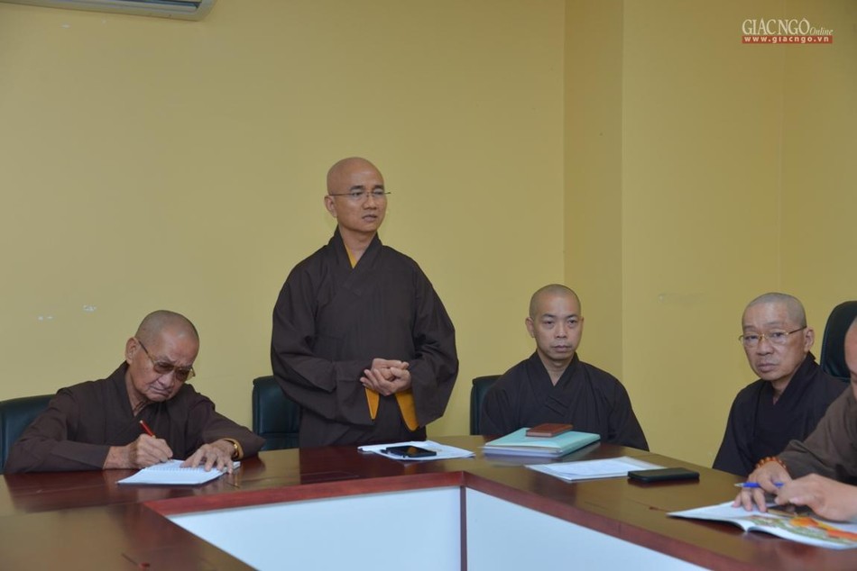 Thượng tọa Thích Thiện Quý chia sẻ tại hội nghị tổng kết của Ban Kinh tế - Tài chính Thượng tọa Thích Thiện Quý chia sẻ tại hội nghị tổng kết của Ban Kinh tế - Tài chính