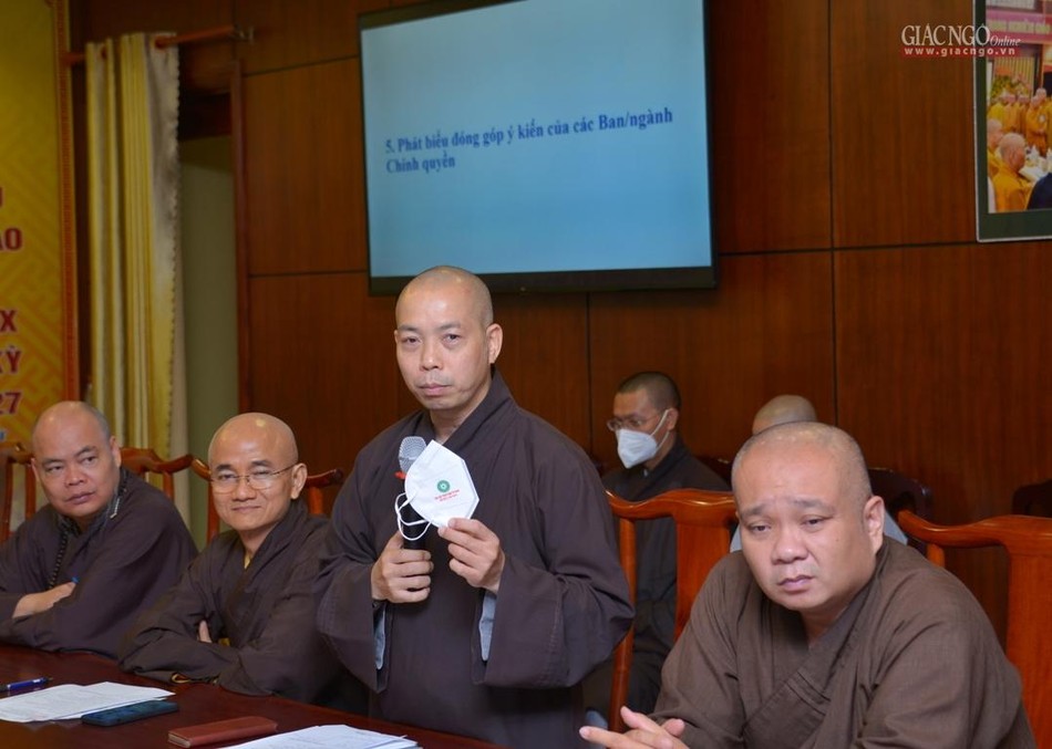 Thượng tọa Thích Quang Thạnh thông qua các chương trình đại hội, phương án về an ninh, trật tự Thượng tọa Thích Quang Thạnh thông qua các chương trình đại hội, phương án về an ninh, trật tự