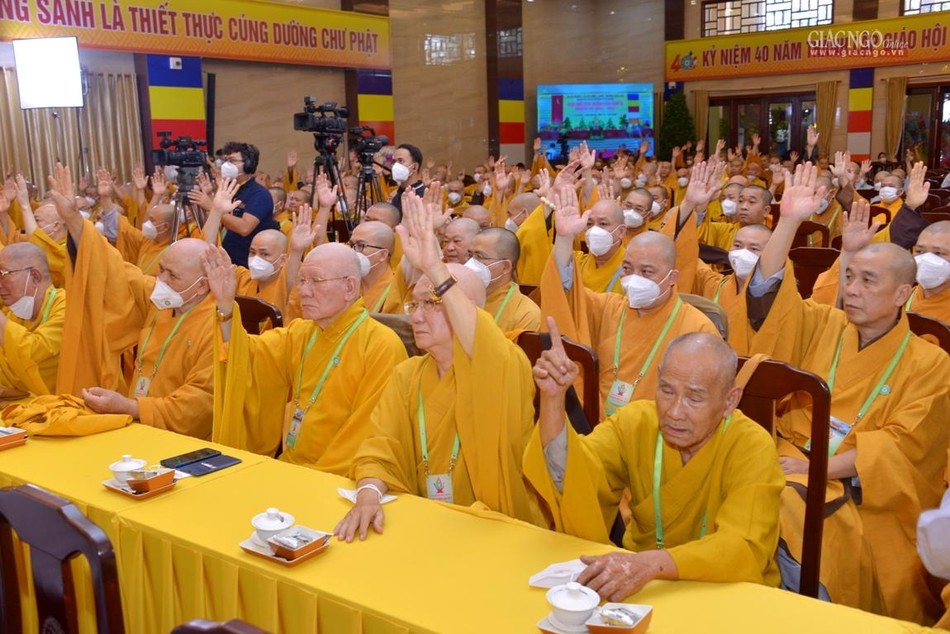 Đại biểu quyết thống nhất thông qua danh sách nhân sự dự kiến giới thiệu vào Ban Trị sự nhiệm kỳ 2022-2027 Đại biểu quyết thống nhất thông qua danh sách nhân sự dự kiến giới thiệu vào Ban Trị sự nhiệm kỳ 2022-2027