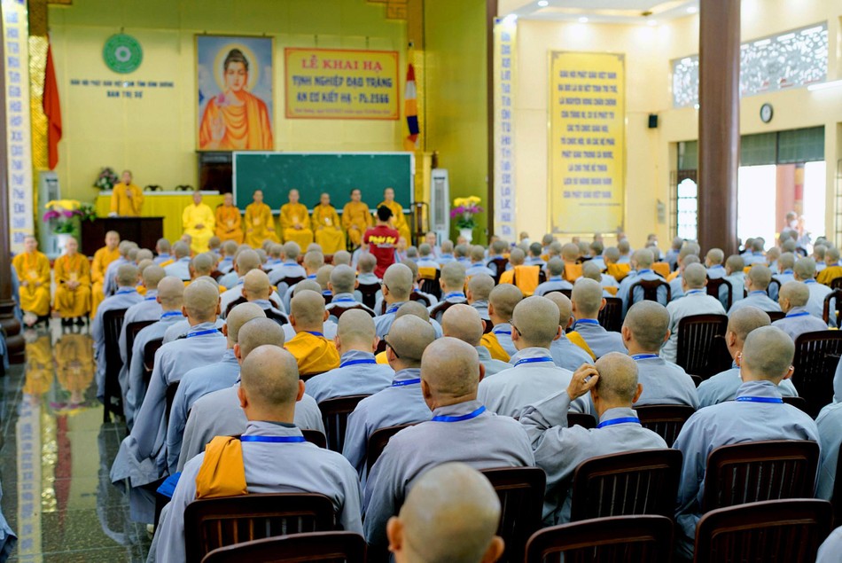 Giởi tử nghe phổ biến thanh quy giới trường, ôn tập chuẩn bị cho kỳ khảo hạch Giởi tử nghe phổ biến thanh quy giới trường, ôn tập chuẩn bị cho kỳ khảo hạch