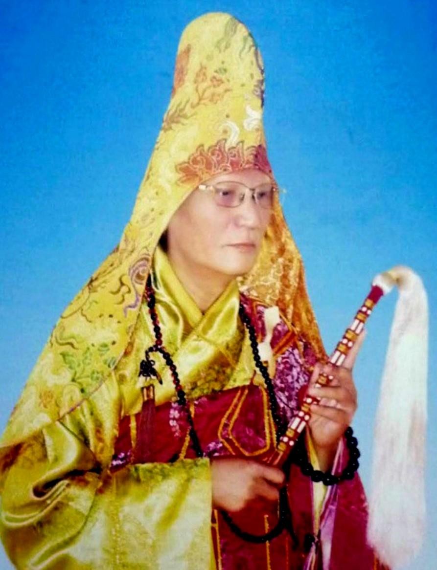 Chân dung Trưởng lão Hòa thượng Thích Lưu Đoan, tôn hiệu Đại giới đàn do Ban Trị sự Phật giáo tỉnh Trà Vinh tổ chức vào tháng 10-2022 Chân dung Trưởng lão Hòa thượng Thích Lưu Đoan, tôn hiệu Đại giới đàn do Ban Trị sự Phật giáo tỉnh Trà Vinh tổ chức vào tháng 10-2022