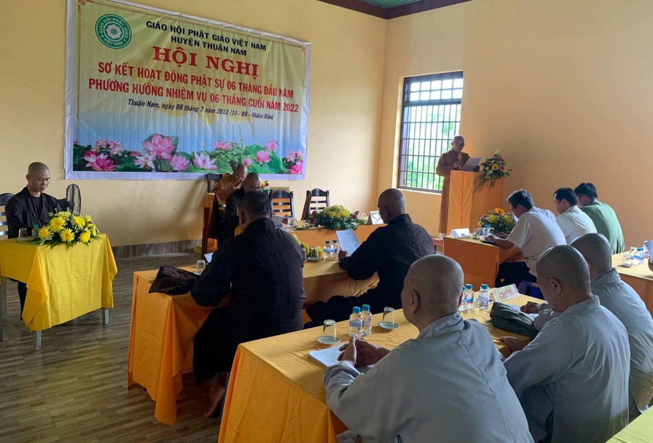Hội nghi sơ kết 6 tháng đầu năm 2022 của Phật giáo huyện Thuận Nam Hội nghi sơ kết 6 tháng đầu năm 2022 của Phật giáo huyện Thuận Nam