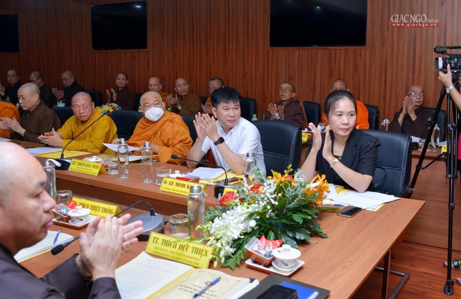 Hội nghị thông qua các chương trình quan trọng của Giáo hội Hội nghị thông qua các chương trình quan trọng của Giáo hội