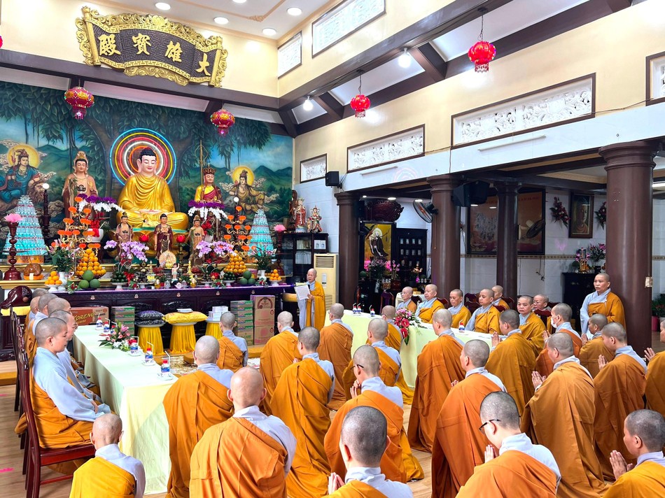Cúng dường các trường hạ Ni an cư tập trung tại TP.HCM Cúng dường các trường hạ Ni an cư tập trung tại TP.HCM