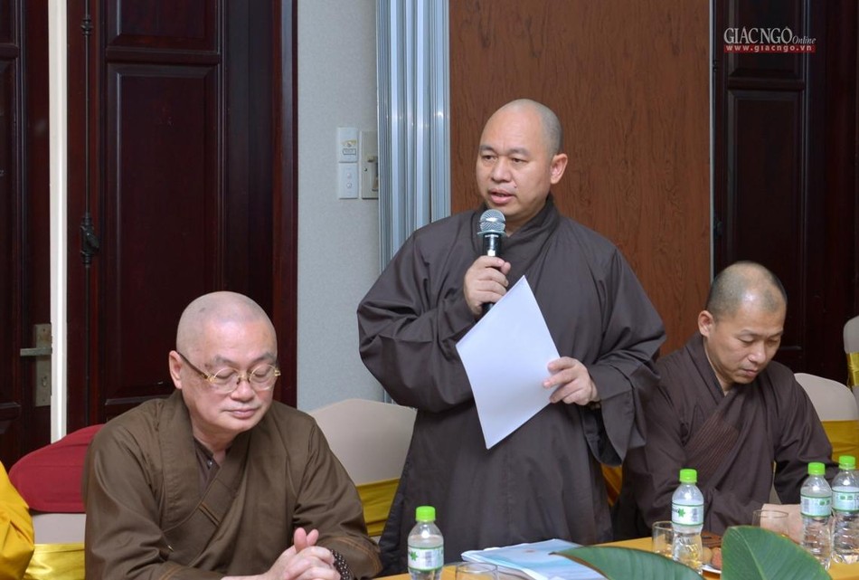 Thượng tọa Thích Đức Thiện trình bày tham luận "GHPGVN và 40 năm hình thành phát triển - Những vấn đề đặt ra và phương hướng trong thời gian tới" Thượng tọa Thích Đức Thiện trình bày tham luận "GHPGVN và 40 năm hình thành phát triển - Những vấn đề đặt ra và phương hướng trong thời gian tới"