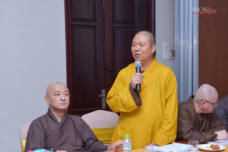 Thượng tọa Thích Thọ Lạc trình bày tham luận "GHPGVN với sự nghiệp bảo tồn, phát huy bản sắc văn hóa dân tộc" Thượng tọa Thích Thọ Lạc trình bày tham luận "GHPGVN với sự nghiệp bảo tồn, phát huy bản sắc văn hóa dân tộc"