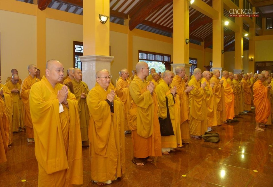 Chư tôn đức Ban Trị sự TP.HCM, TP.Thủ Đức, 21 quận huyện thành kính tưởng niệm