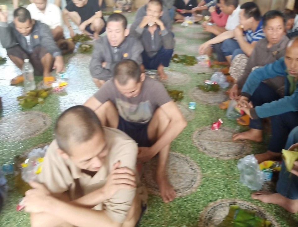 Đoàn từ thiện đến thăm và trao quà Trại Tâm thần Hàm Rồng Đoàn từ thiện đến thăm và trao quà Trại Tâm thần Hàm Rồng