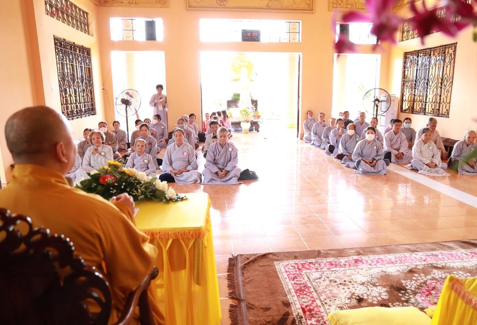 Đại đức Thích Lệ Ngôn thuyết giảng Đại đức Thích Lệ Ngôn thuyết giảng