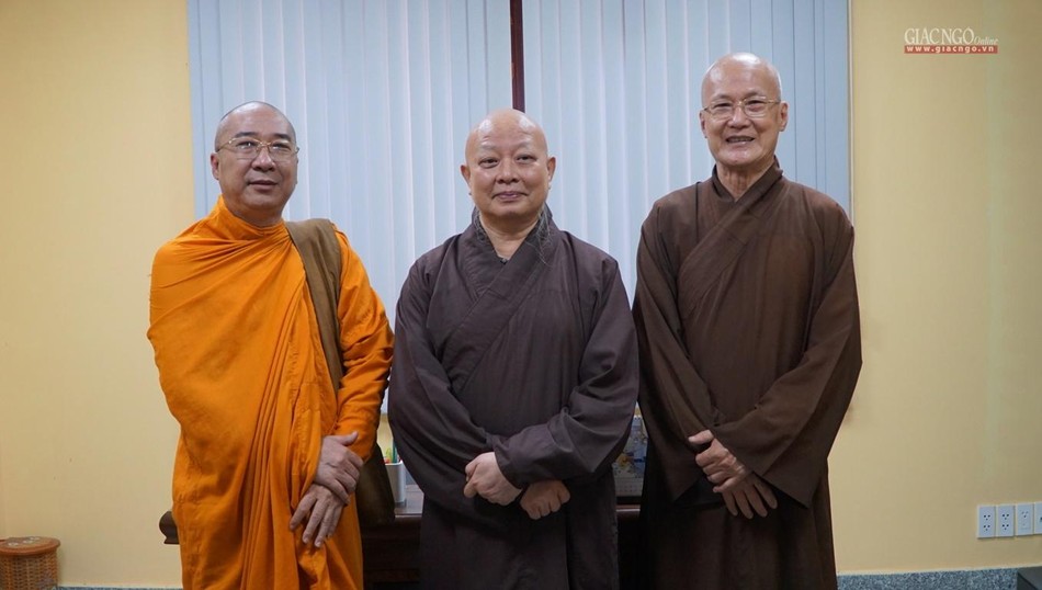 Tại văn phòng Ban Hướng dẫn Phật tử Tại văn phòng Ban Hướng dẫn Phật tử