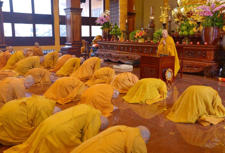 Chư tôn đức Tăng GHPGVN TP.HCM đảnh lễ, khánh tuế Đức Quyền Pháp chủ GHPGVN Chư tôn đức Tăng GHPGVN TP.HCM đảnh lễ, khánh tuế Đức Quyền Pháp chủ GHPGVN