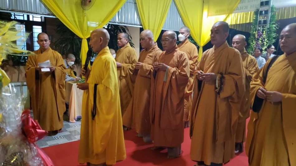 Chư tôn đức niêm hương tưởng niệm Chư tôn đức niêm hương tưởng niệm