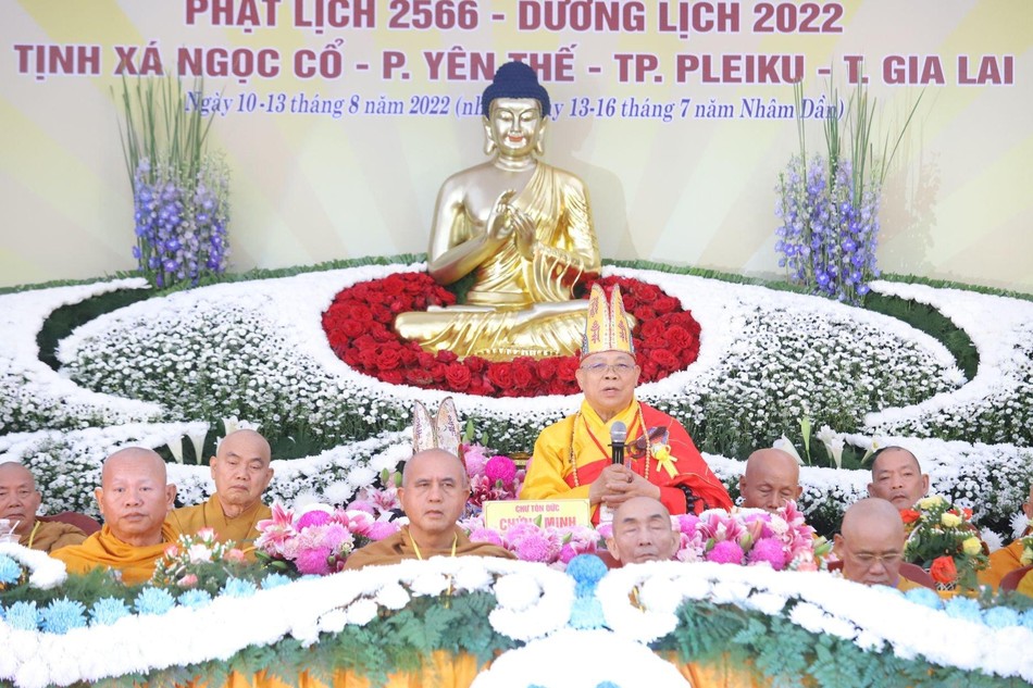 Hòa thượng Thích Quảng Xả đã có lời đạo từ đến đại chúng Hòa thượng Thích Quảng Xả đã có lời đạo từ đến đại chúng