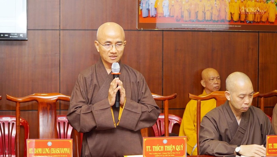 Thượng tọa Thích Thiện Quý thông tin đến đại diện lãnh đạo các cơ quan chức năng về Đại lễ kỳ siêu diễn ra tại Việt Nam Quốc Tự Thượng tọa Thích Thiện Quý thông tin đến đại diện lãnh đạo các cơ quan chức năng về Đại lễ kỳ siêu diễn ra tại Việt Nam Quốc Tự