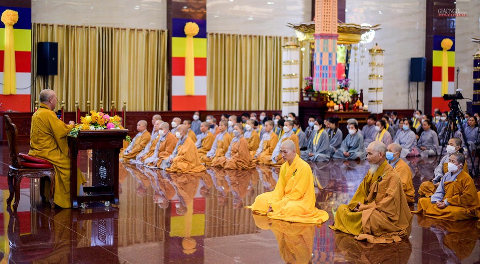 Hòa thượng Thích Nhựt Hỷ thuyết giảng chủ đề &quot;Tri ân, báo ân&quot; tại đàn tràng Việt Nam Quốc Tự