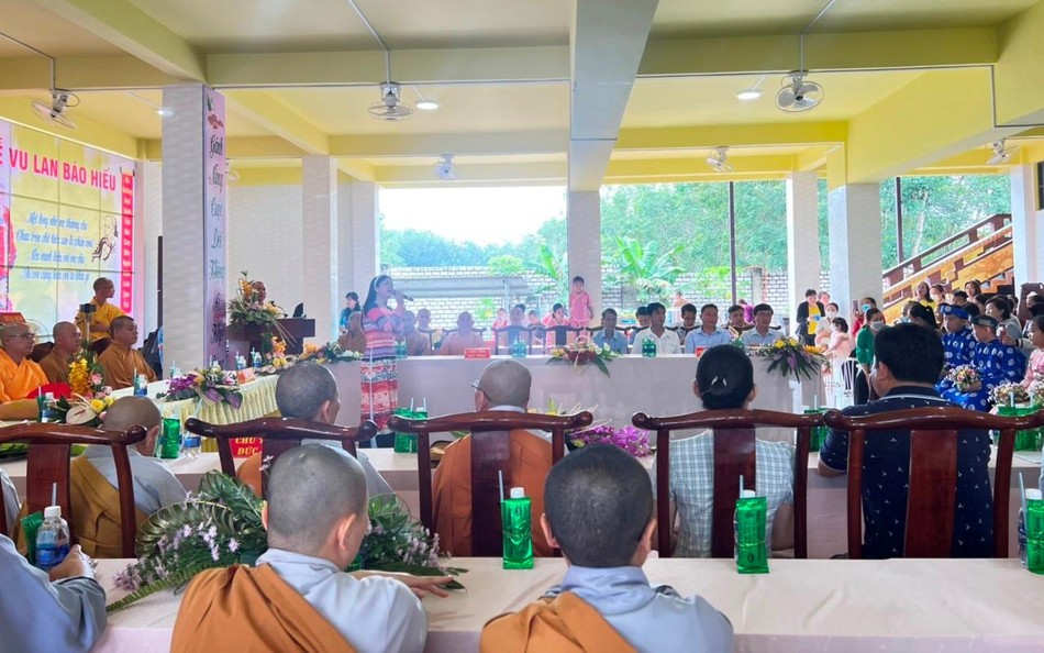 Mùa Vu lan nữa lại về, ngày tri ân và báo ân cha mẹ, đáp đền công ơn sanh thành, dưỡng dục Mùa Vu lan nữa lại về, ngày tri ân và báo ân cha mẹ, đáp đền công ơn sanh thành, dưỡng dục