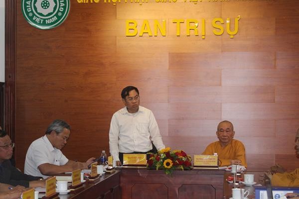 Ông Võ Ngọc Hiệp, Ủy viên Ban Thường vụ, Chủ tịch Ủy ban MTTQ tỉnh lưu ý một số công tác thuộc Ban Tổ chức Đại hội tại buổi làm việc Ông Võ Ngọc Hiệp, Ủy viên Ban Thường vụ, Chủ tịch Ủy ban MTTQ tỉnh lưu ý một số công tác thuộc Ban Tổ chức Đại hội tại buổi làm việc