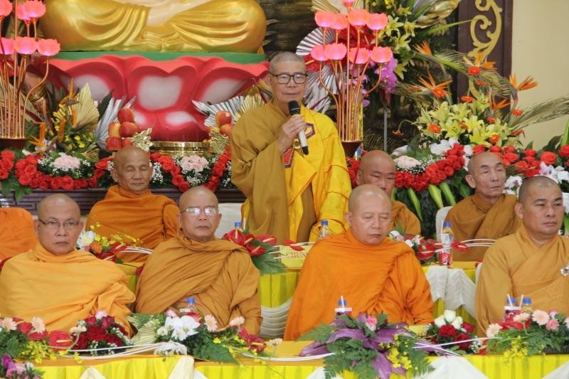 Hòa thượng Thích Châu Quang ban đạo từ Hòa thượng Thích Châu Quang ban đạo từ